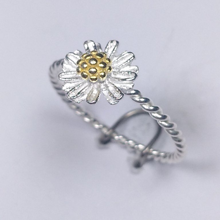 Silver Flower ring
