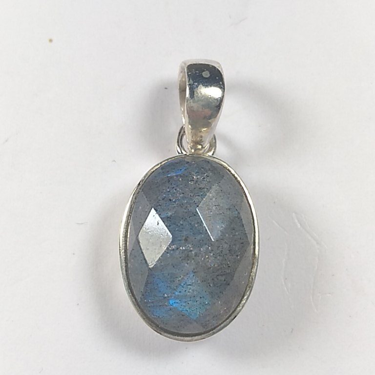 Silver Labradorite pendant