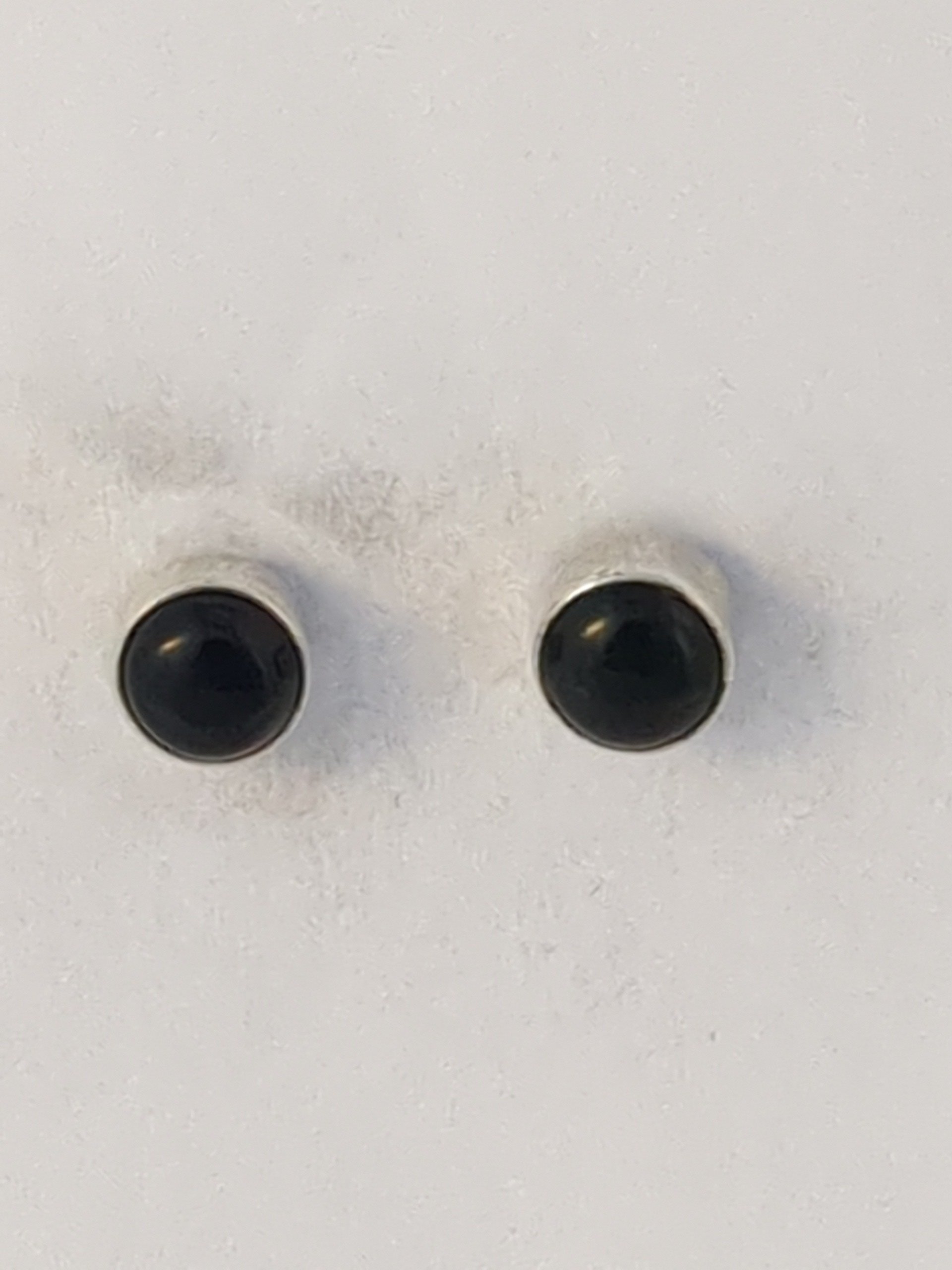 Silver onyx stud earrings