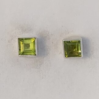 Silver peridot square stud earrings