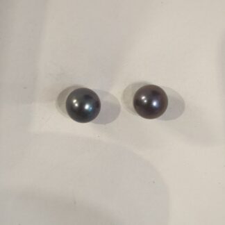 Silver black pearl studs 5.5mm