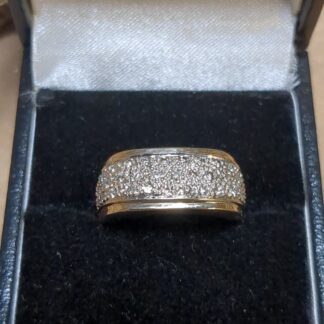 9ct Gold diamond ring