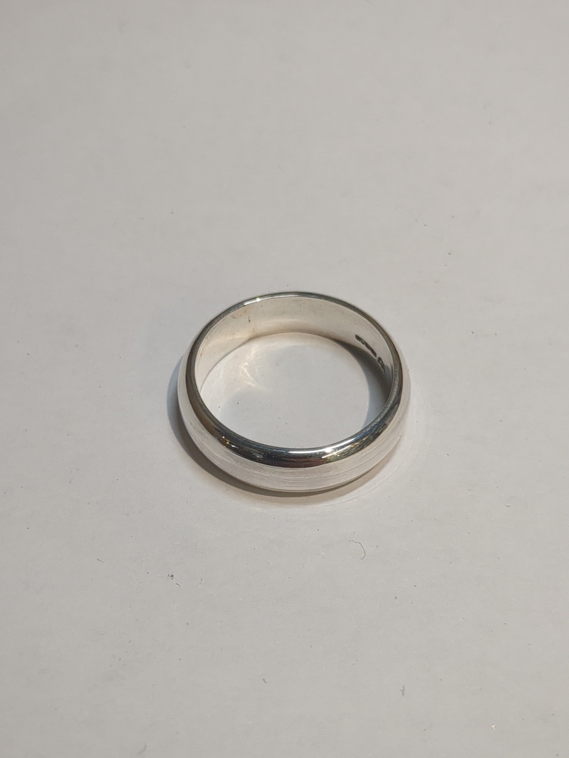 silver band ring