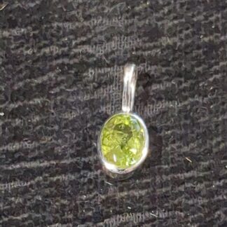 Silver peridot pendant
