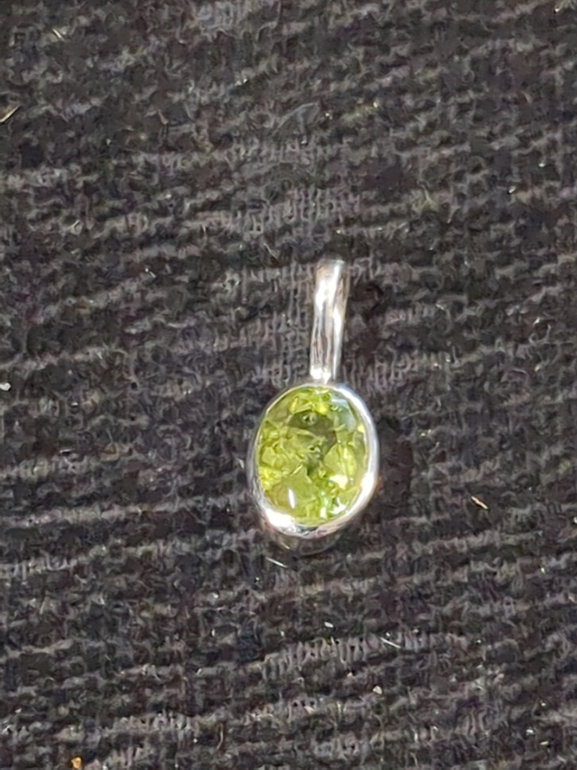 Silver peridot pendant