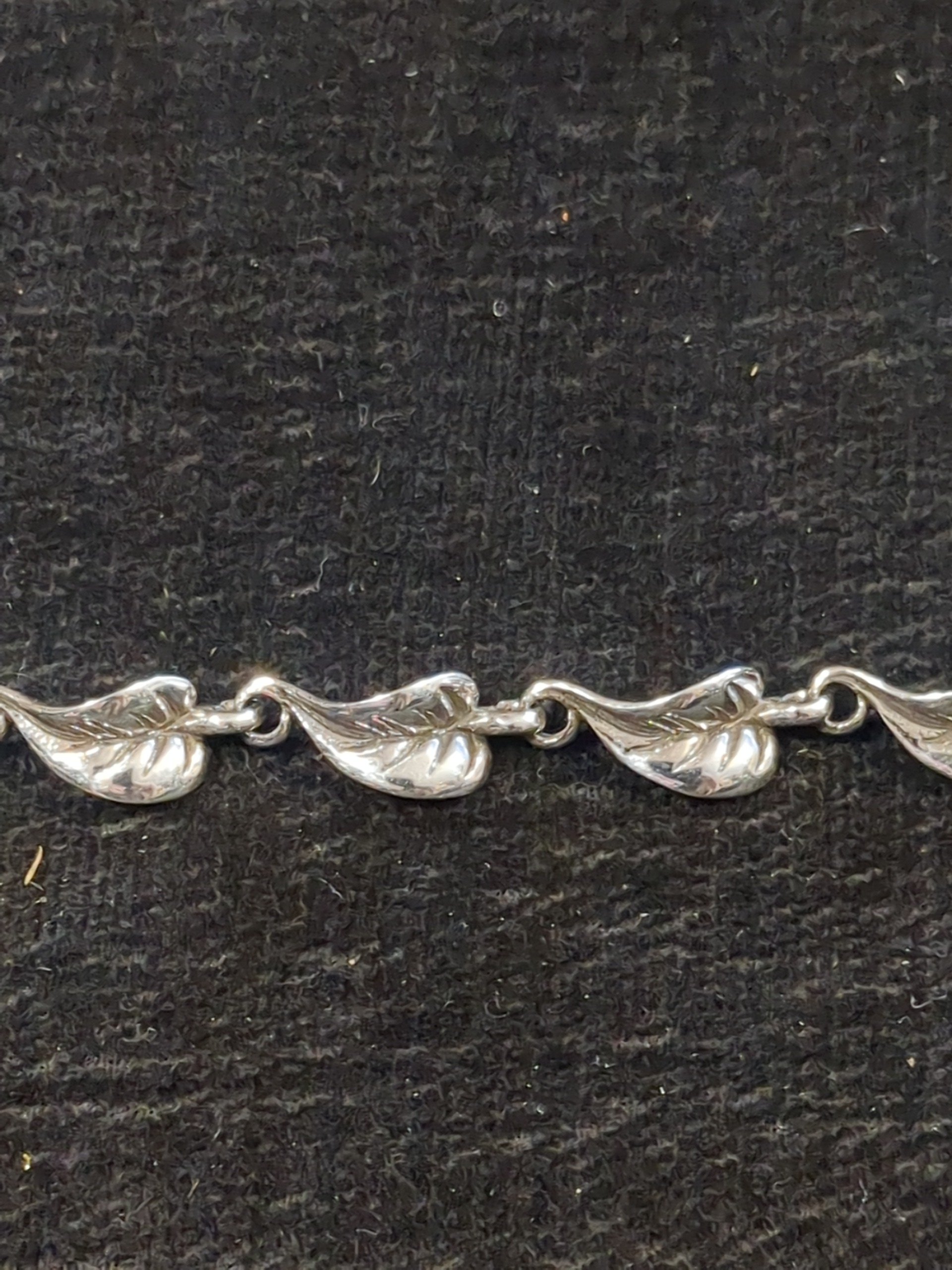 Silver leaf link bracelet