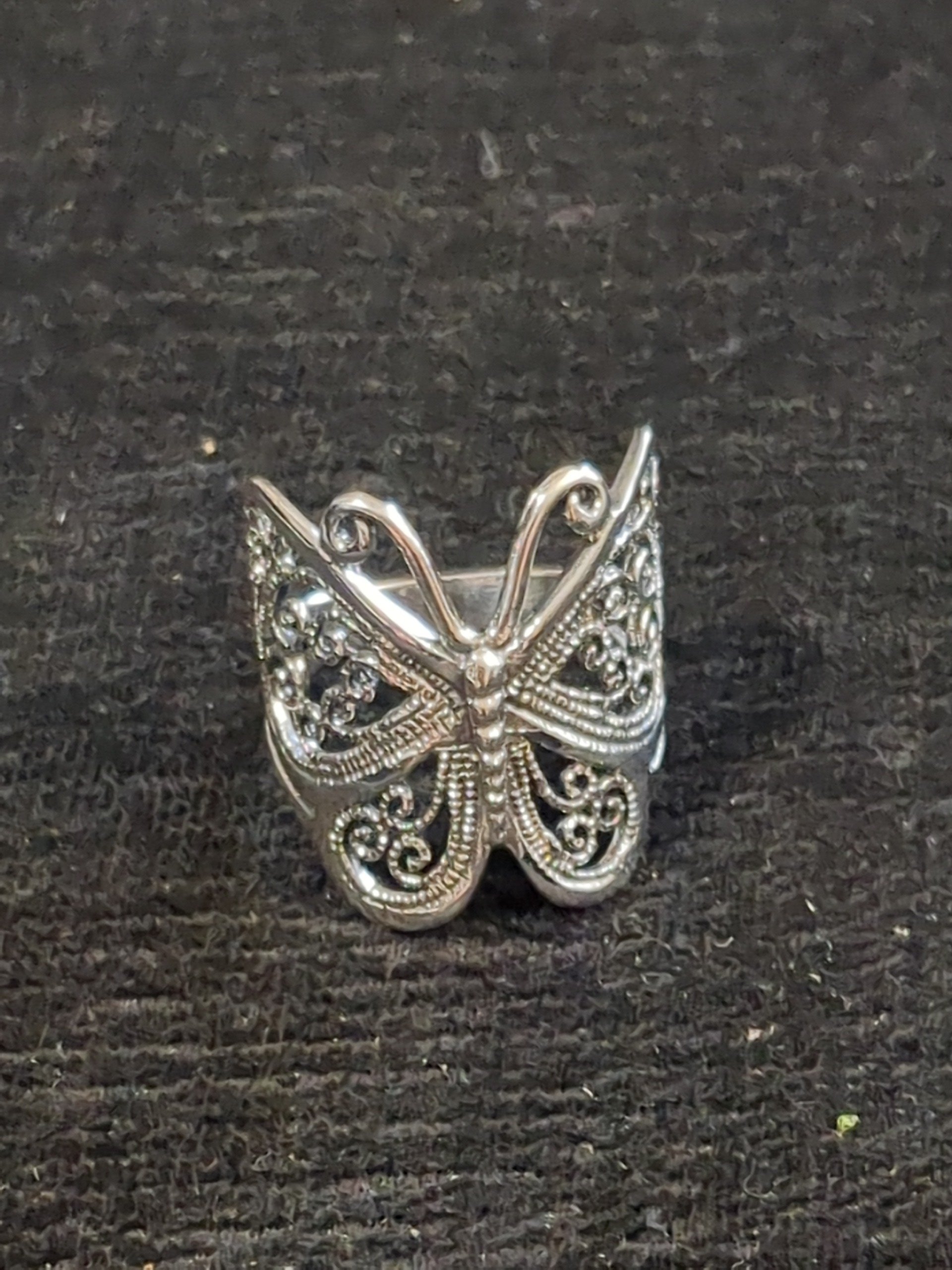 Silver filigree butterfly ring