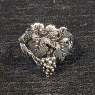 Silver grapevine ring