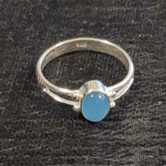 Silver blue chalcedony ring