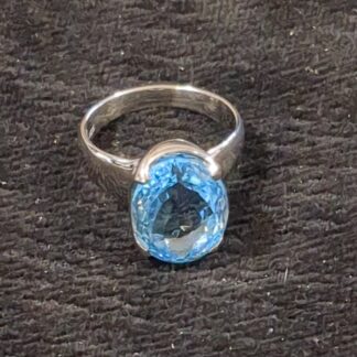 Silver Topaz ring