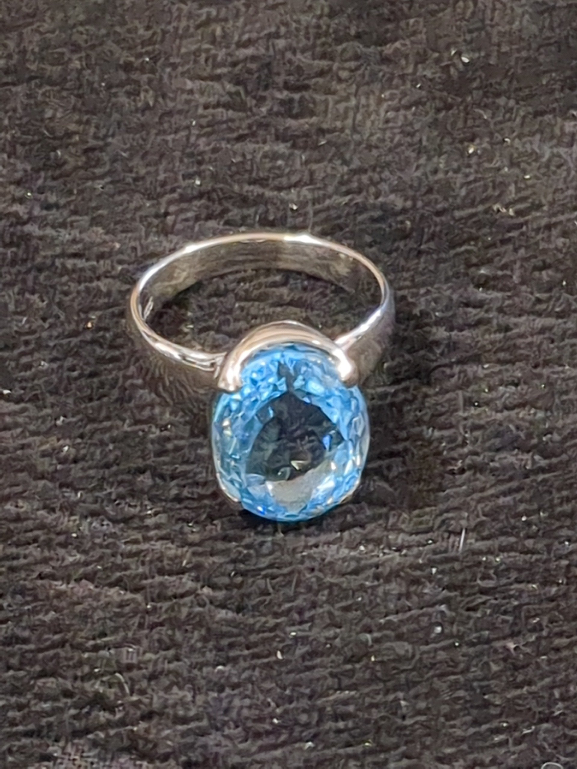 Silver Topaz ring