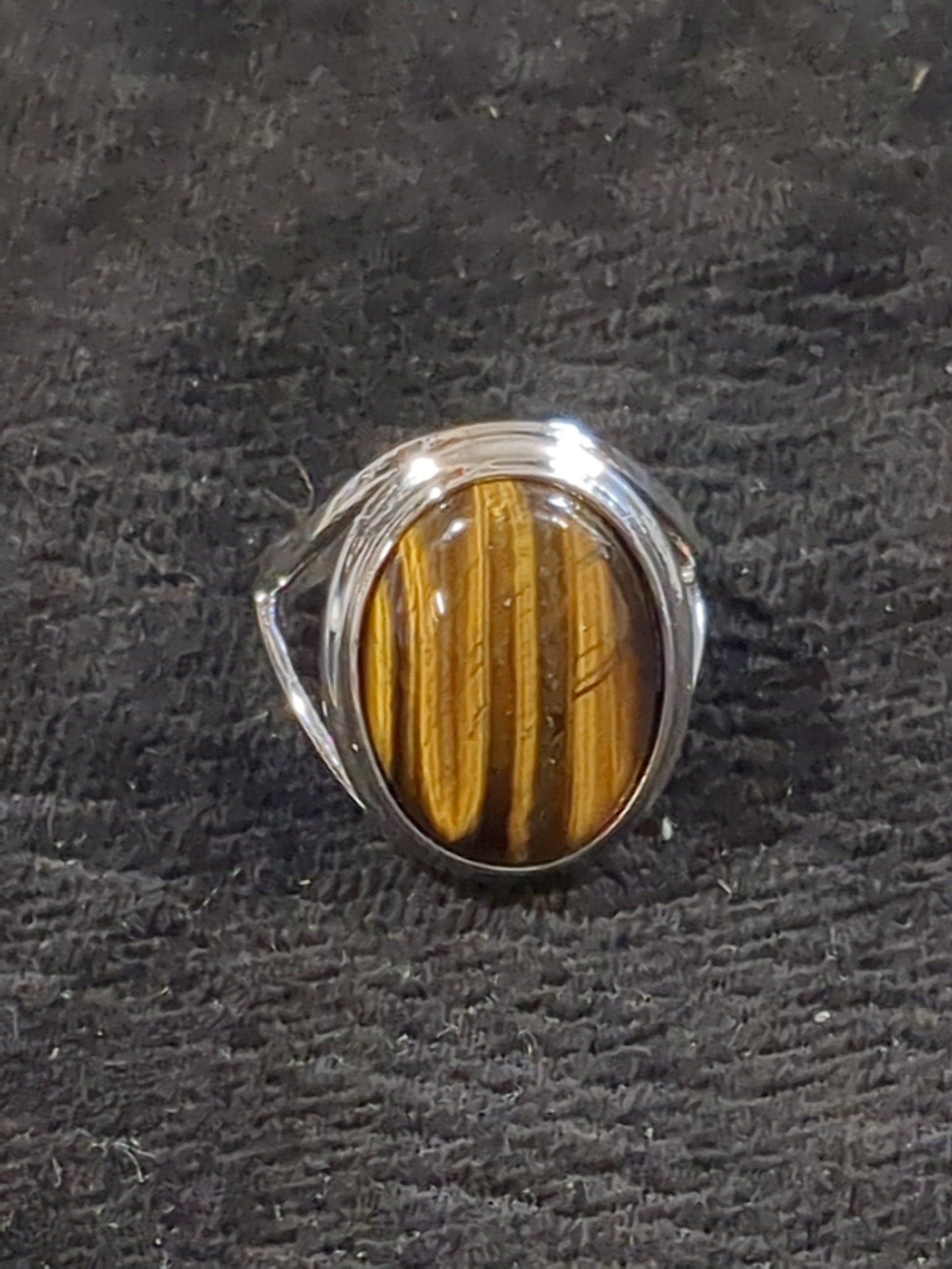Silver tiger eye ring