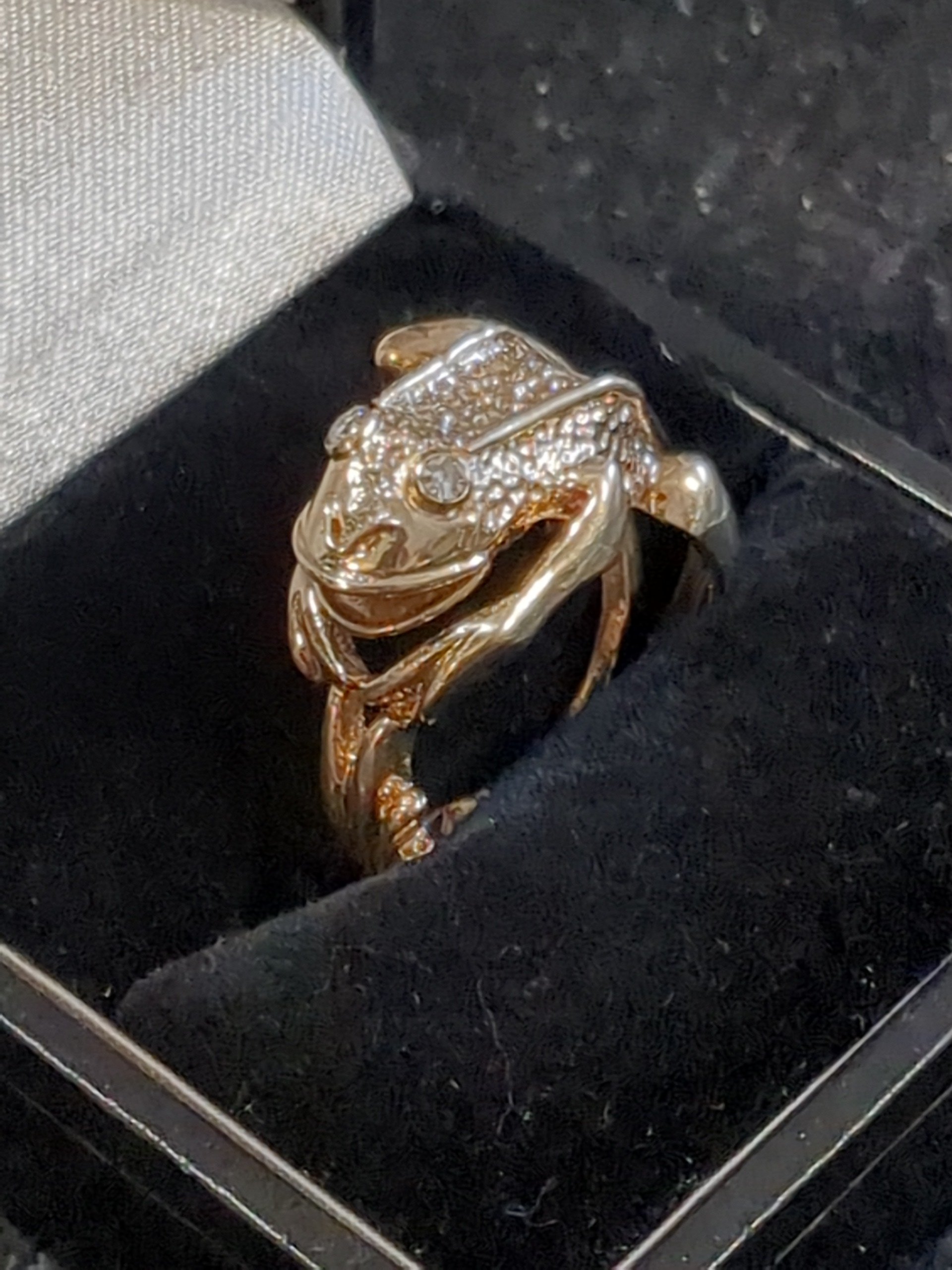 9ct Gold Diamond ring