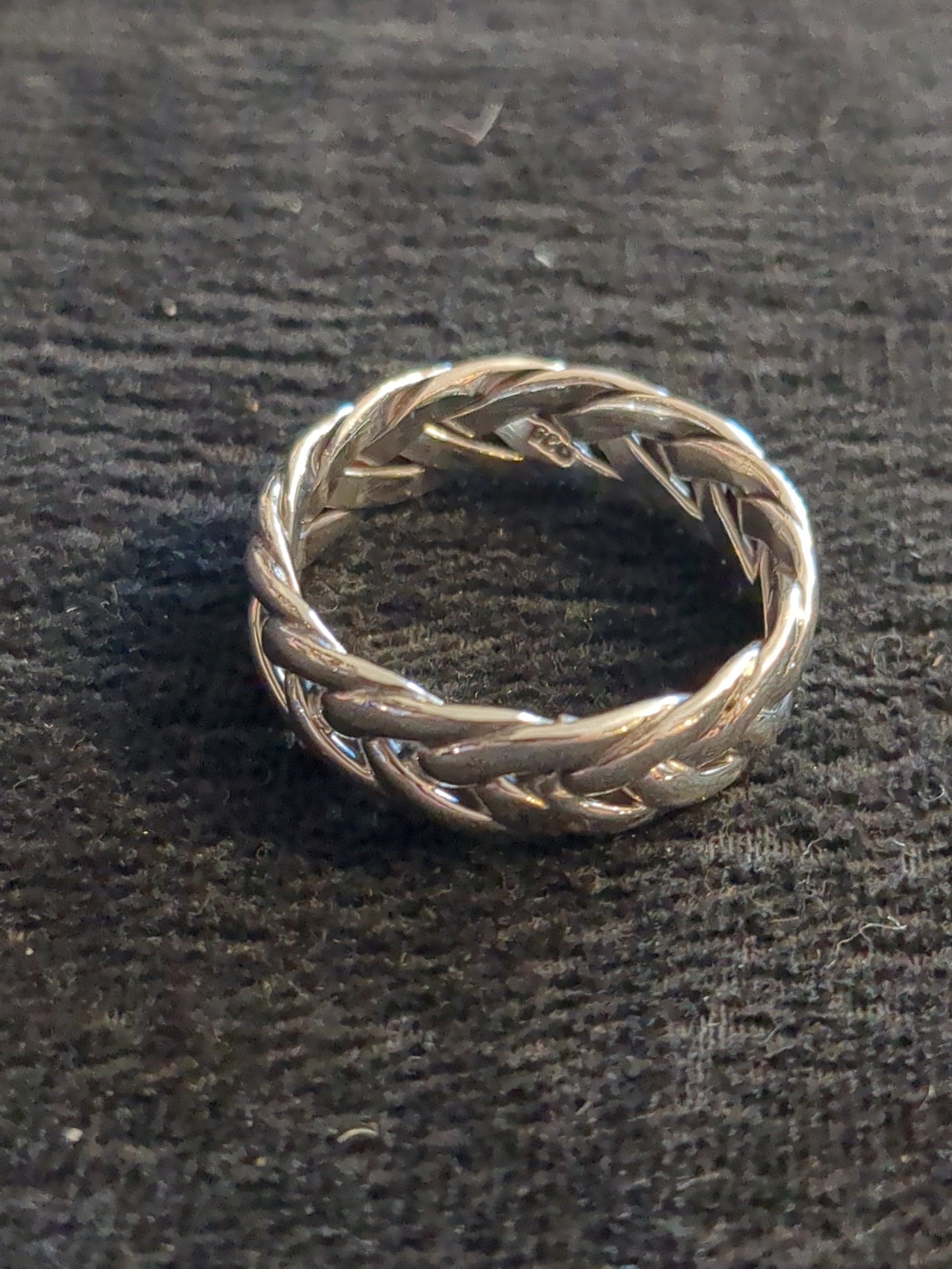 Silver plait ring