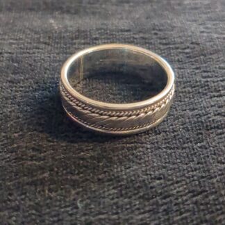 Silver flat twist detailed band