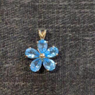 9ct Gold blue topaz pendant