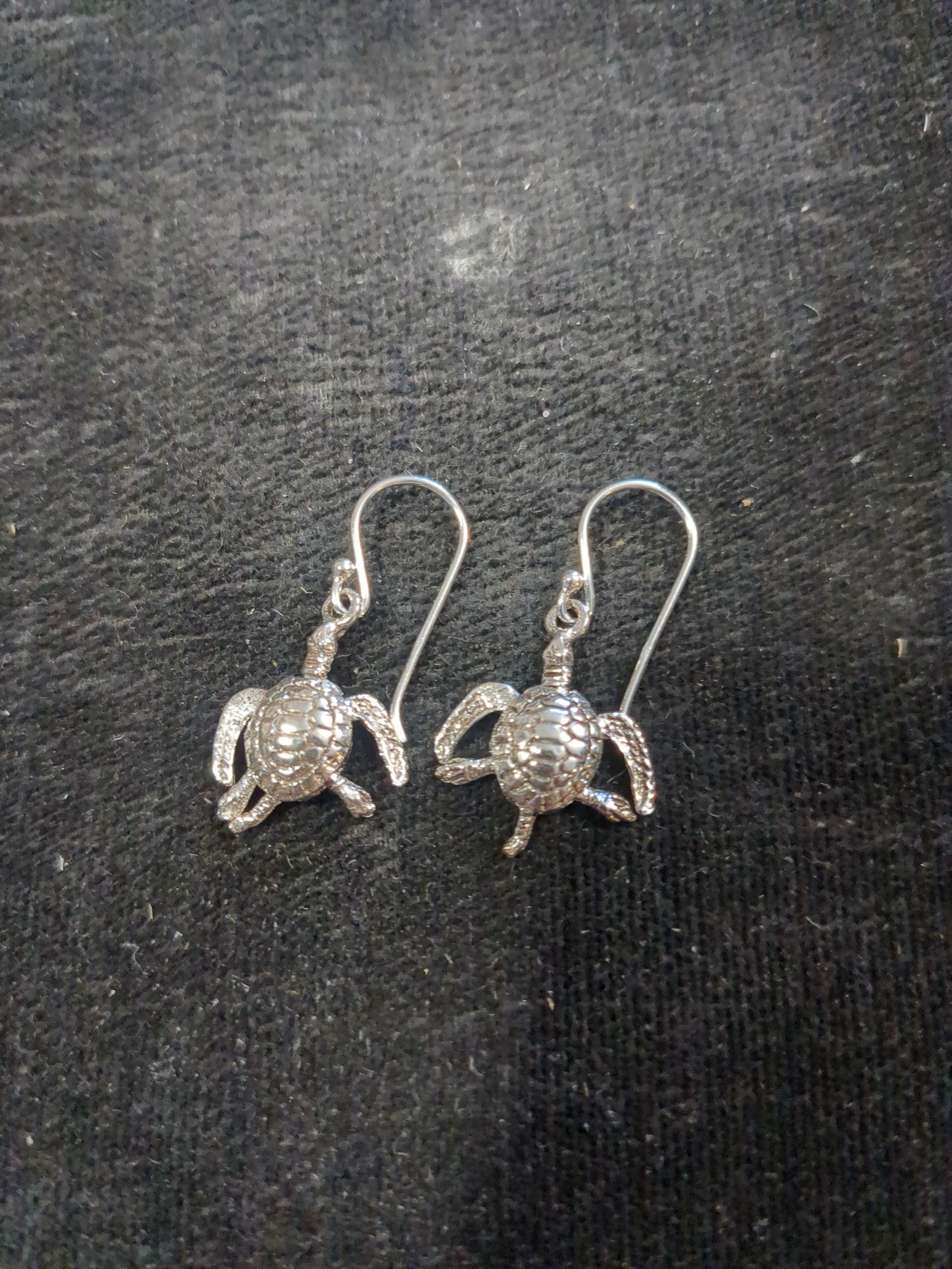 Silver turtle drop earrings