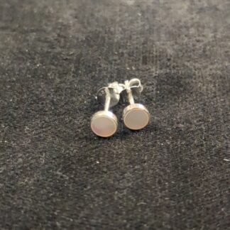 Silver mother of pearl stud earrings