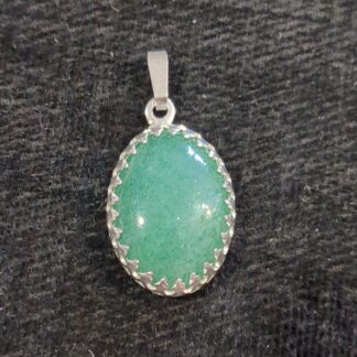 Silver pendant green stone
