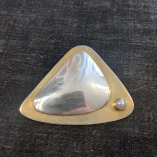 Paula Bolton pendant brooch pearl