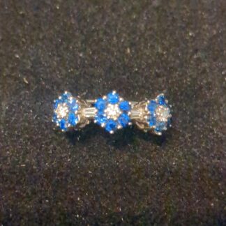 18ct white Gold sapphire and diamond ring