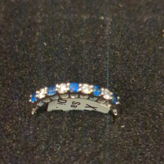 18ct gold sapphire and diamond ring