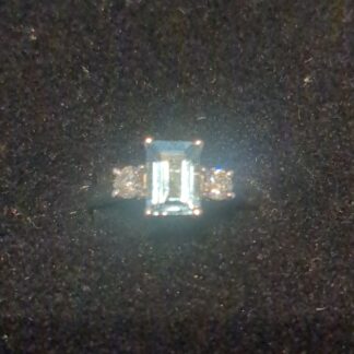 18ct white Gold aquamarine and diamond ring