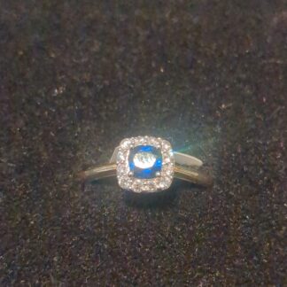 18ct gold sapphire and diamond ring