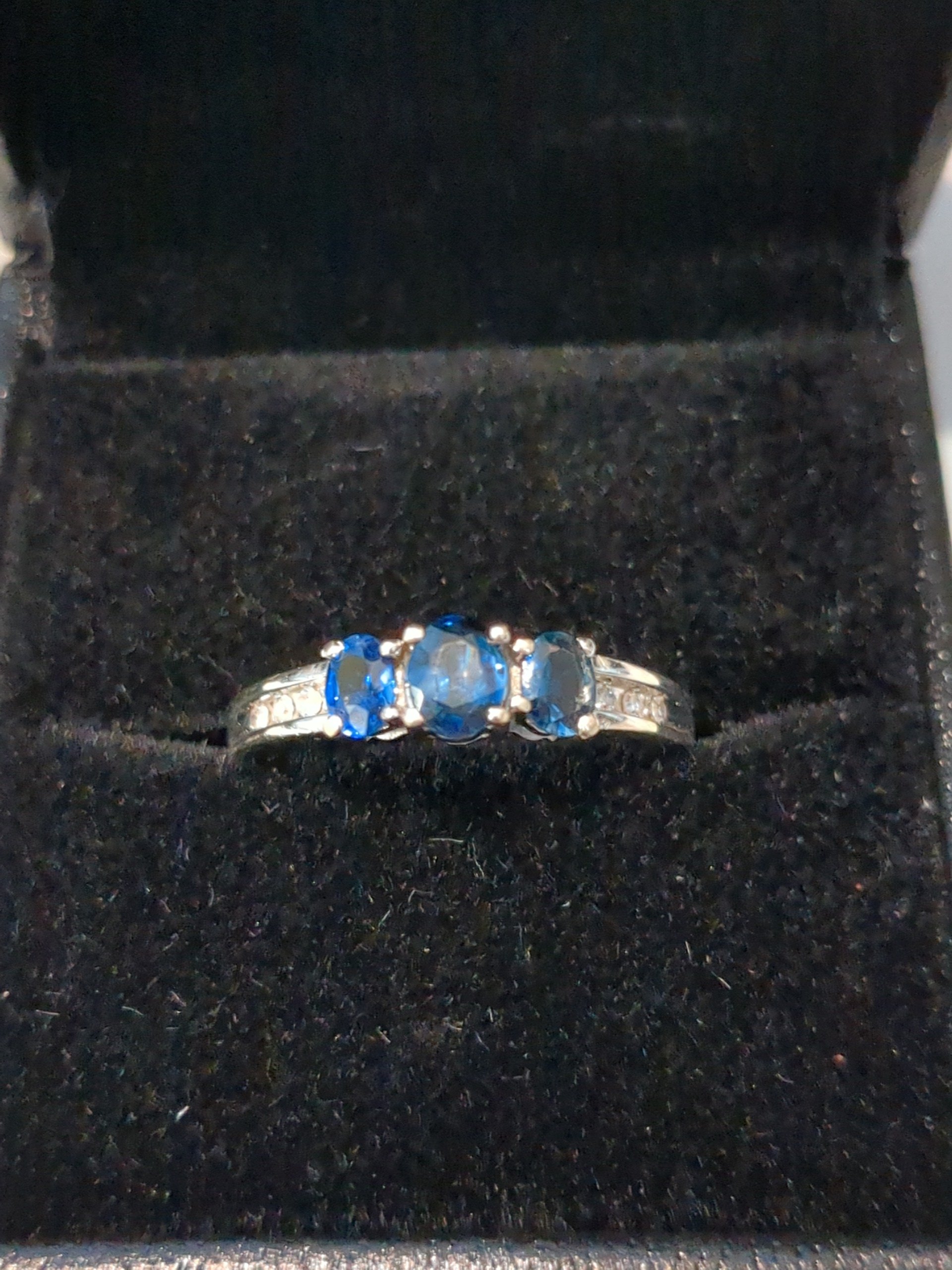 9ct Sapphire and diamond ring