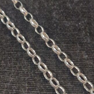 Silver oval belcher 22"