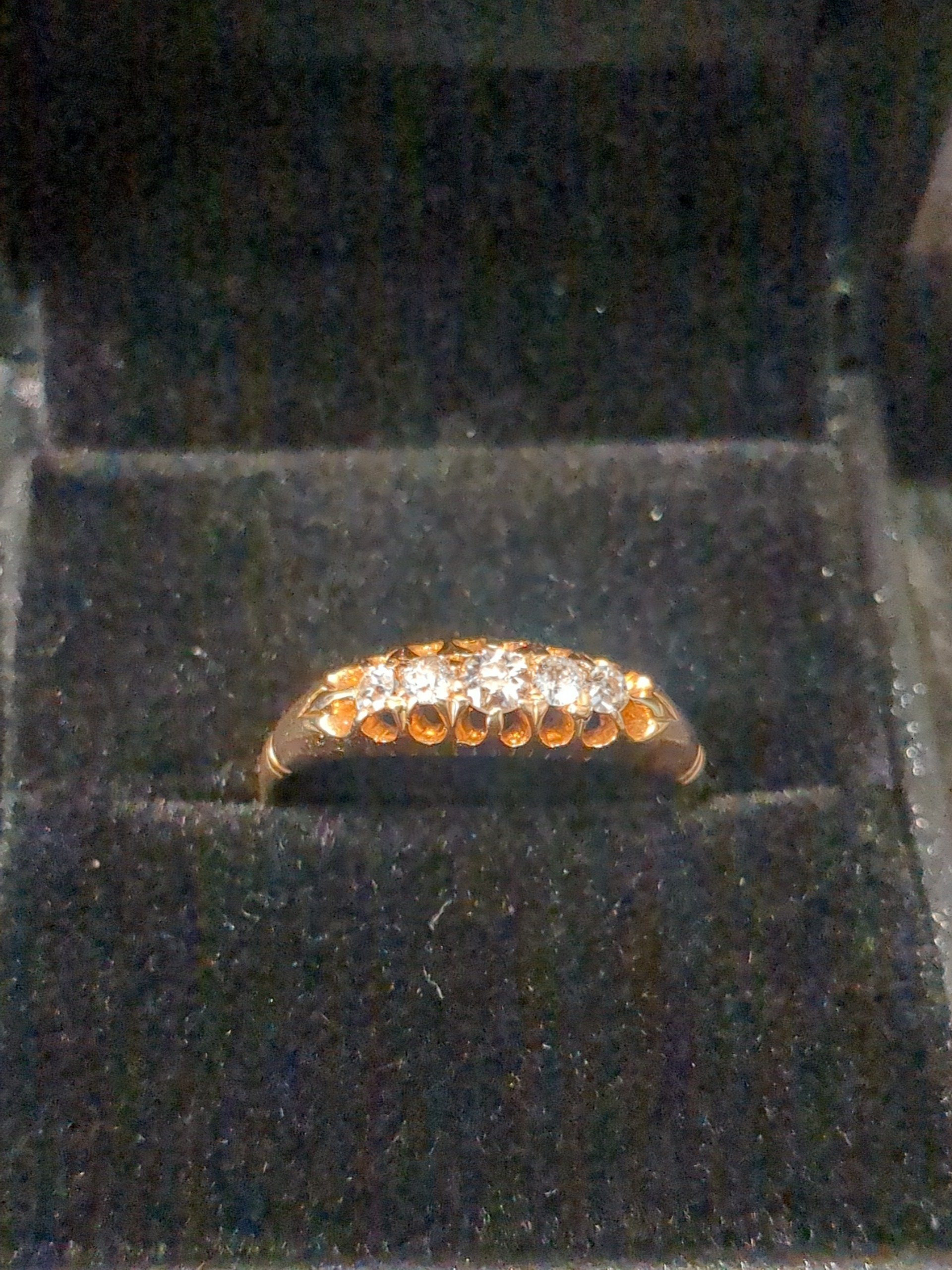 18ct gold diamond ring