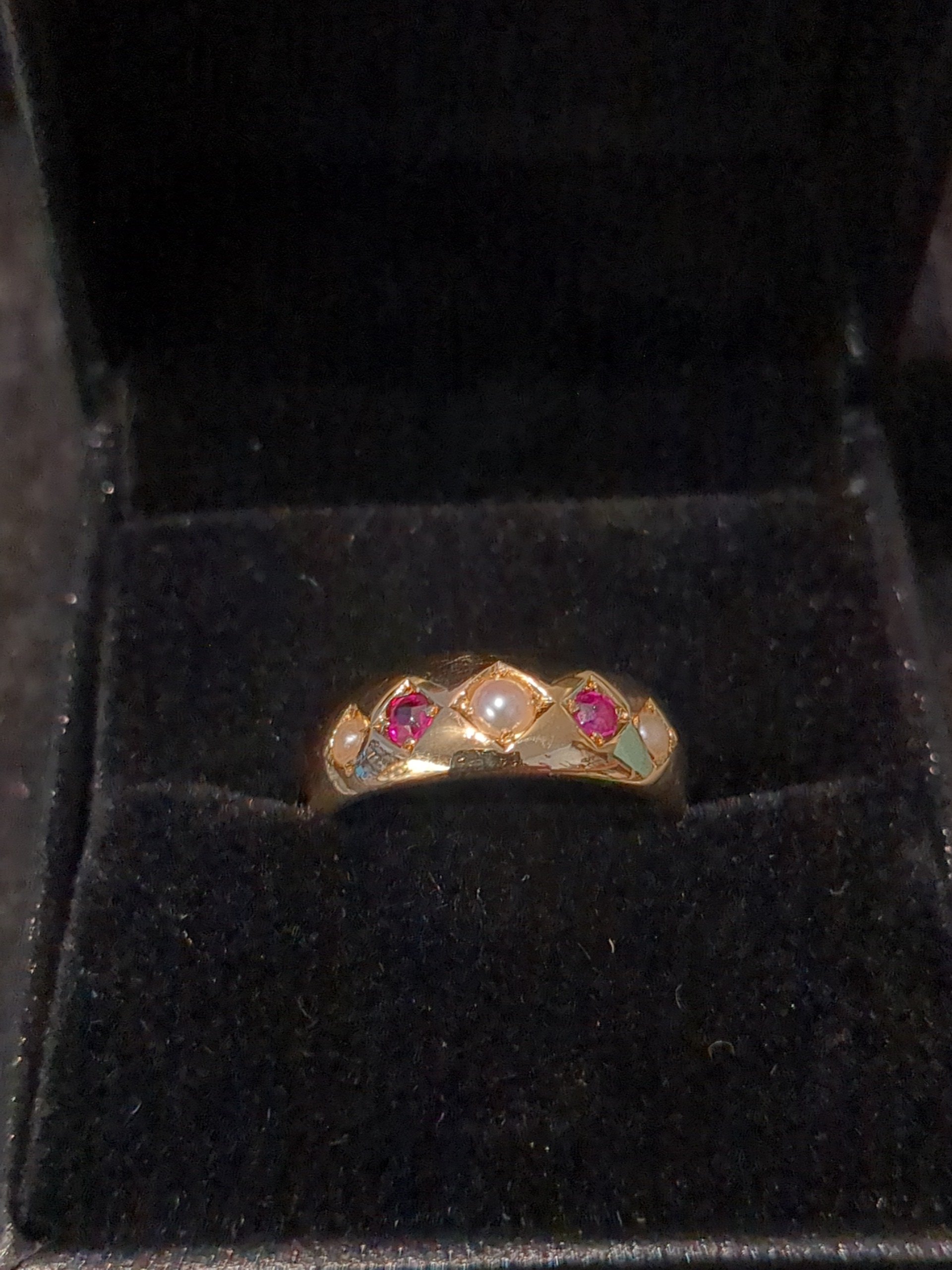 18ct pearl and ruby ring