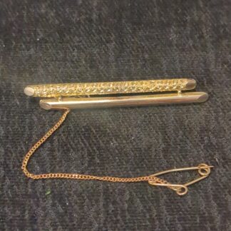 9ct gold brooch