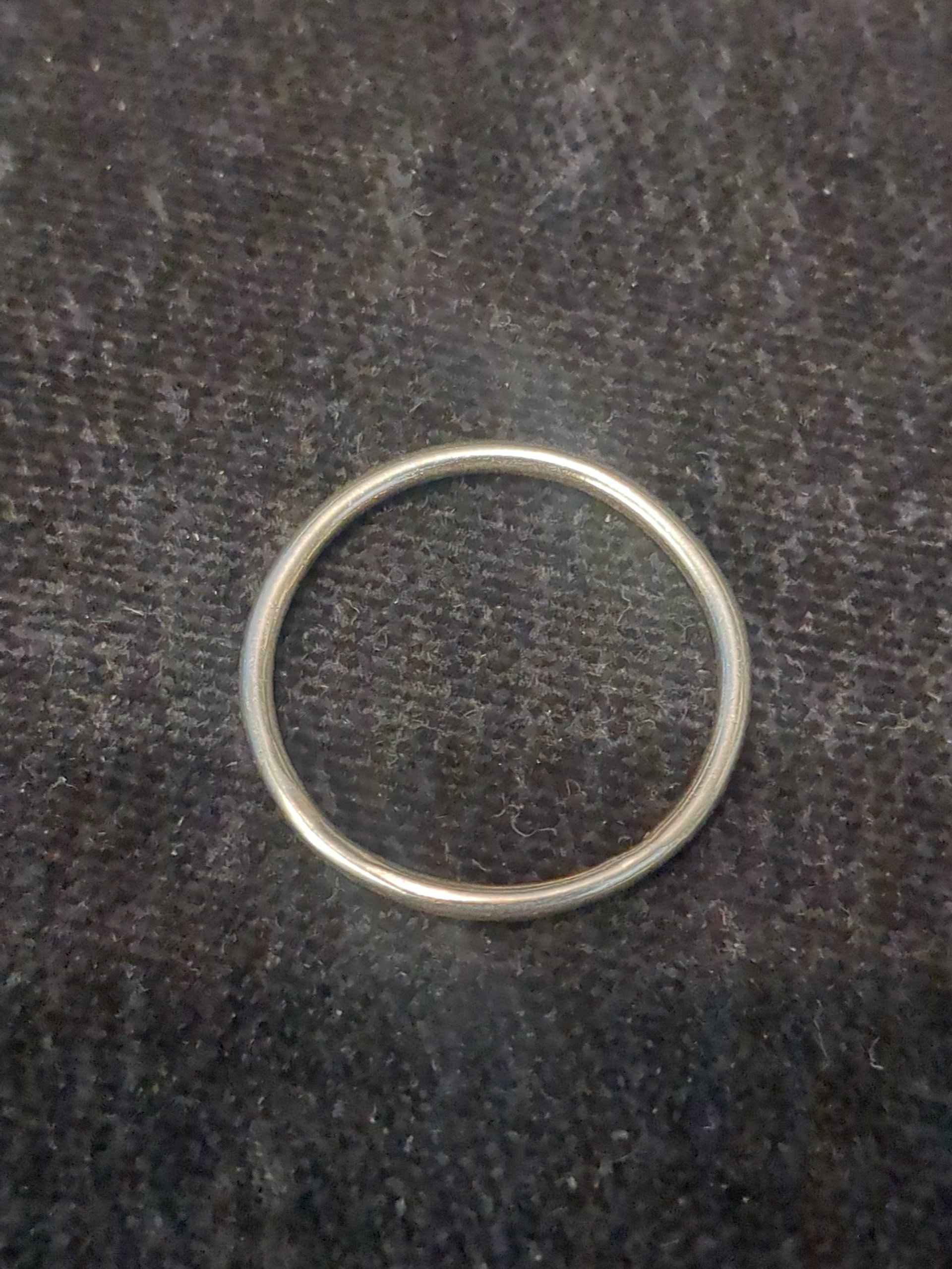 9ct gold wedding band