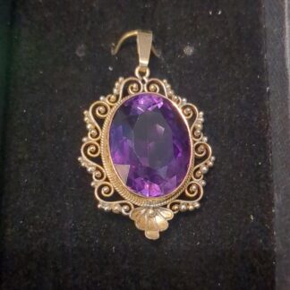 9ct gold amethyst pendant