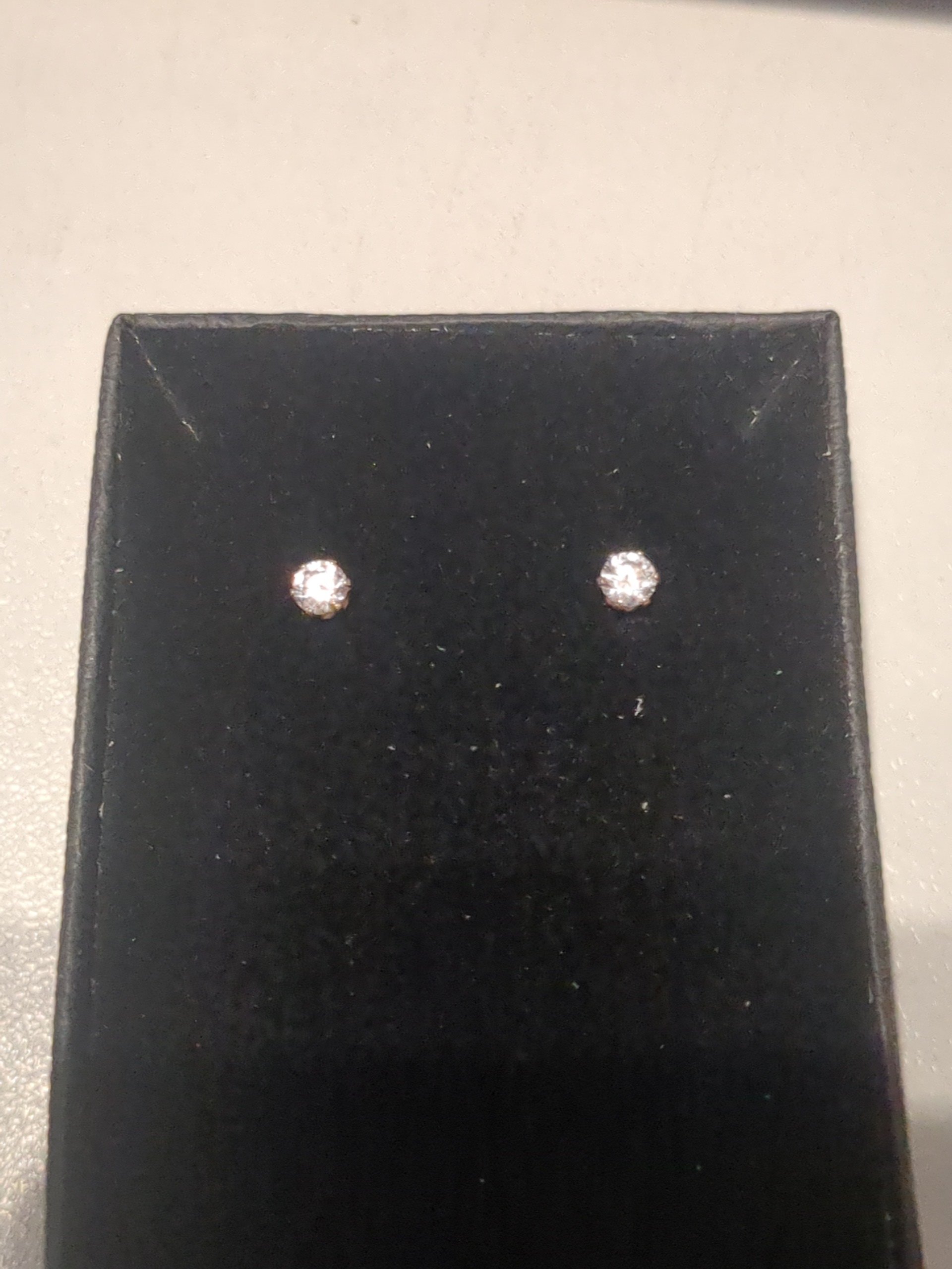 9ct Gold 3mm cz studs