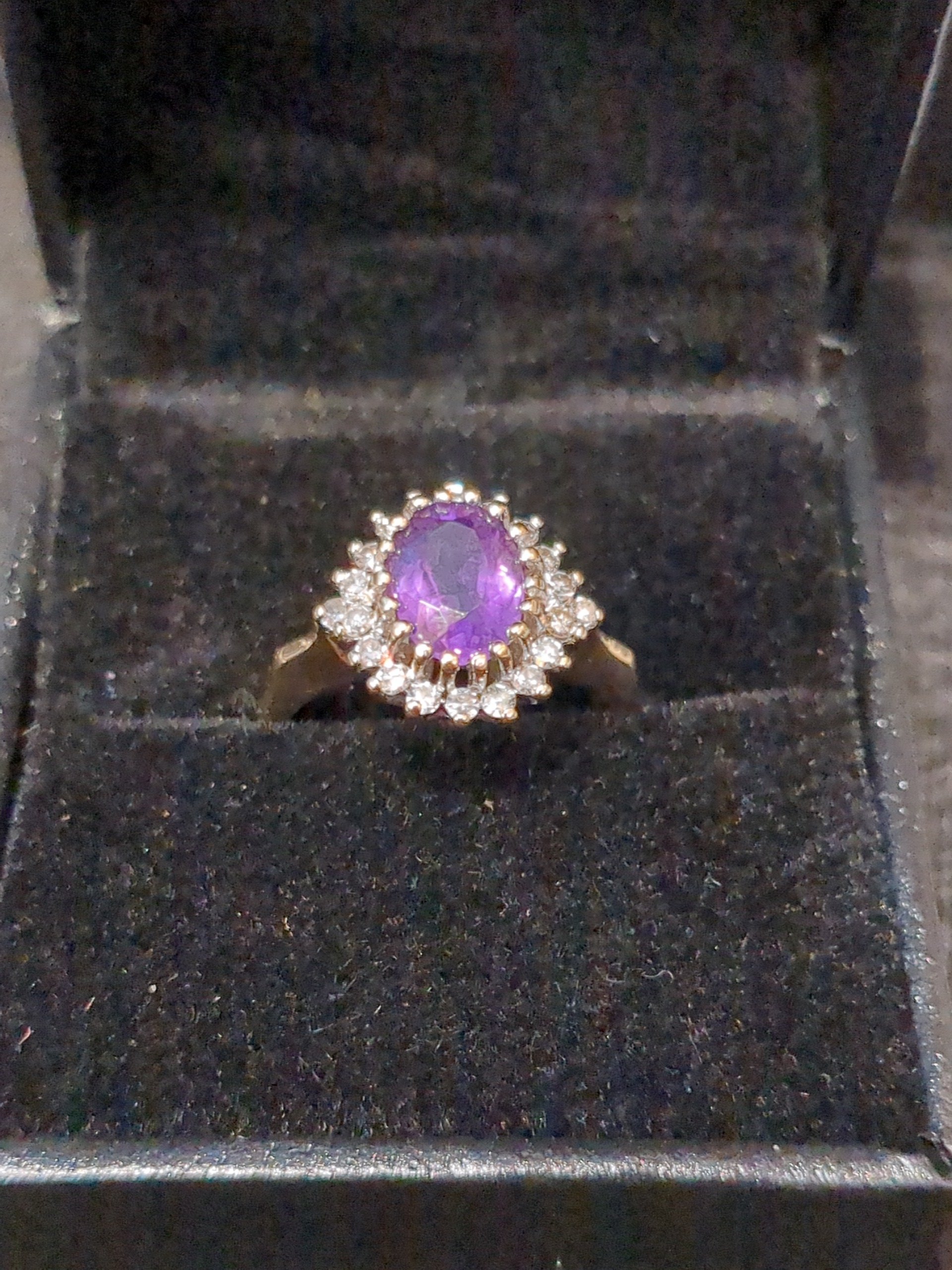 9ct Gold Amethyst and diamond ring