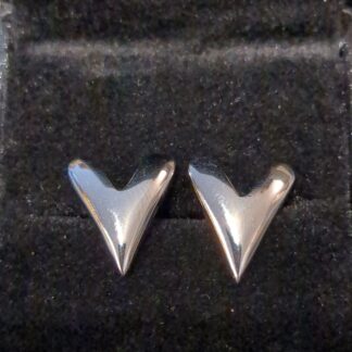 Silver v stud earrings