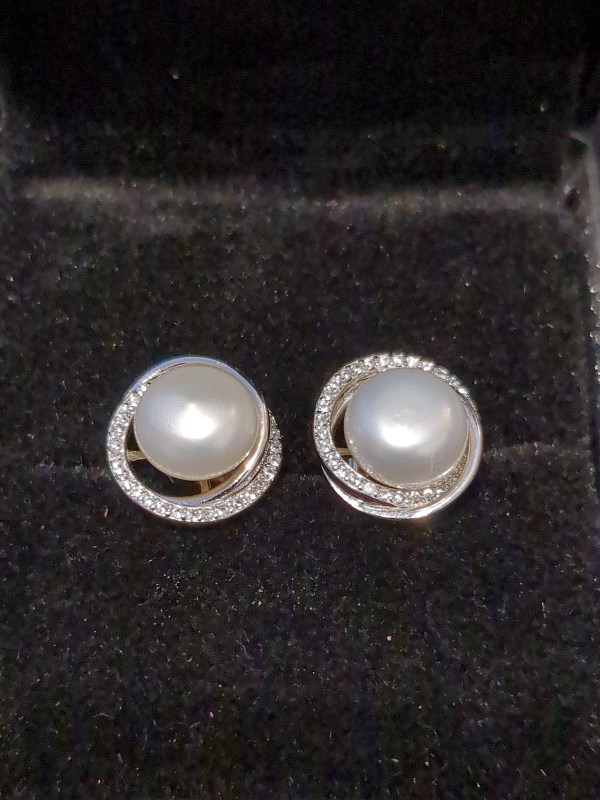 Silver pearl and cz studs