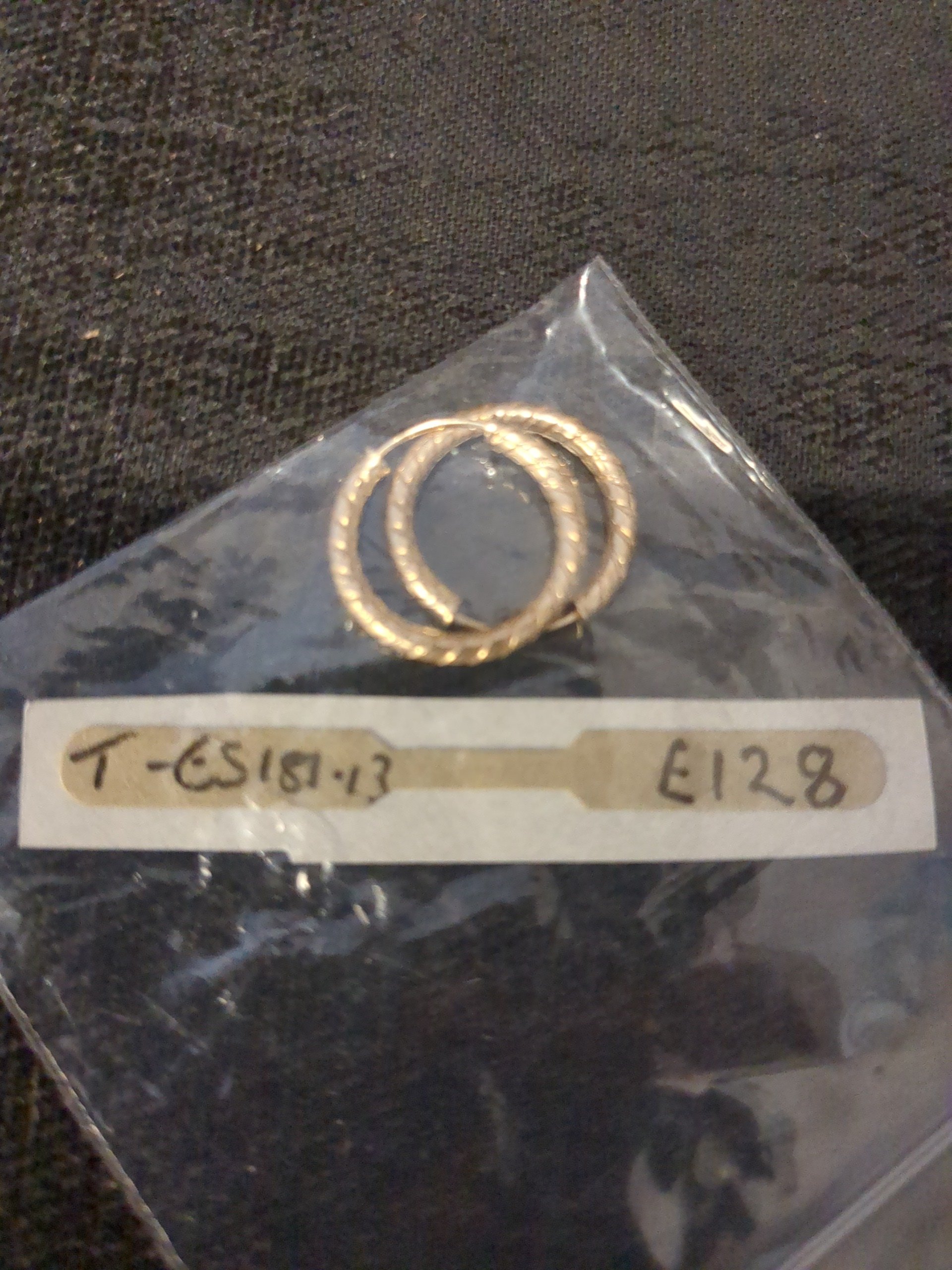 9ct Gold hoop earrings